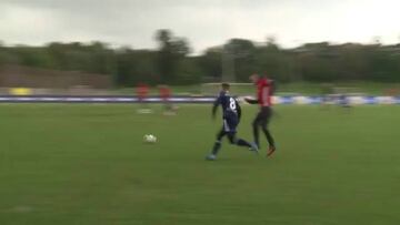 World class! Amateur player skins Ribéry in training game