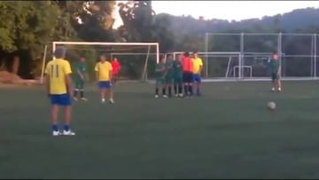 Tremendo golazo de leyenda salvadoreña a los 58 años