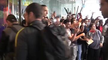 Fan to Agüero: "You're gonna watch the World Cup on TV"