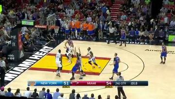 Carmelo Anthony (35) afina antes de recibir a LeBron James