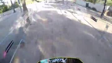 Acción y saltos geniales en el descenso urbano de Barcelona