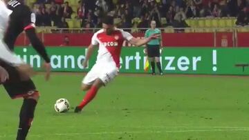 Cinco golazos que nunca imaginaste que Falcao haría