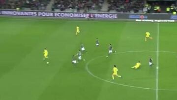 Cavani bromea con su fallo clamoroso: "Mamita Edi..."