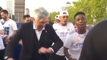 Ancelotti se contagia del baile y sabor de Vinicius