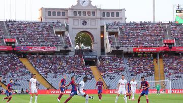 El Valladolid se ‘mofa’ del Barcelona y su número de socios