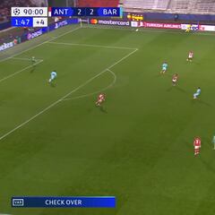 El esperpento final: el 3-2 al Barça segundos después de empatar es para verlo