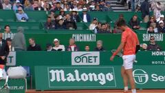 Djokovic inventa una nueva forma de romper una raqueta