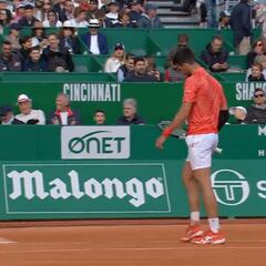 Djokovic inventa una nueva forma de romper una raqueta