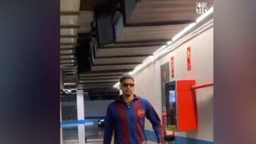 El propio Barça le llama padre: el outfit de Araújo que enamora a los culés