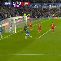 El gol con el que dice adiós a la Premier el Liverpool es un despropósito: vean y alucinen