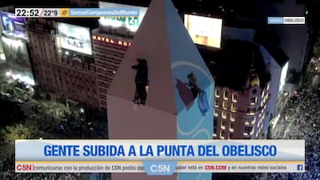 ‘Dibu’ Martínez ofendió a mexicano que trató de regalarle un sombrero de charro
