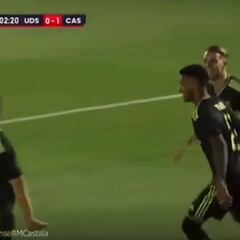 En medio del jaleo con Vinicius, en el Castilla van Iker Bravo y Tobías y hacen esto