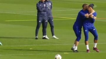 Ramos en el rondo y Neymar le hace esto: suban el volumen y escuchen a Mbappé