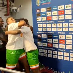 De locos: dos jugadoras de la misma selección irrumpen en zona mixta y se lían a puñetazos