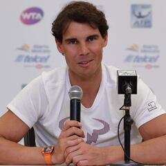 De un periodista roncando a ponerse muy serio con un tema sensible: Nadal en rueda de prensa es oro
