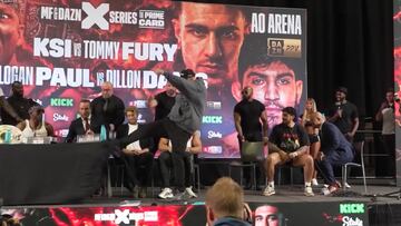 El padre de Fury pierde los papeles en la presentación del combate de su hijo ante un youtuber: la que armó