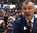 El incendio de Jasikevicius: los gestos hacia él de la grada en la entrevista