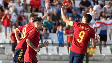 Fest¨ªn de la Rojita ante Malta