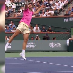 El público enloqueció con él: vean el golpe que se inventó Alcaraz y disfruten