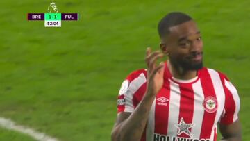 La revelación de la Premier vuelve a asombrar con su peculiar forma de tirar penaltis