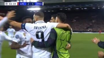 Historia en Anfield bailando a 4 rivales: lo de Benzema y Modric en el 2-5 fue mucho