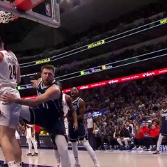 Luka Doncic, desencadenado: el mate salvaje por el que puso esta cara