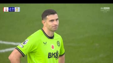 La cara de haberla liado bien... vean la cantada del Dibu Martínez que va para imagen de la jornada de la Premier