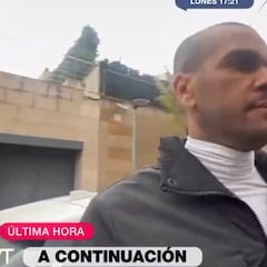 La frase de una periodista a Dani Alves tras salir del coche que ha encendido a todo el mundo