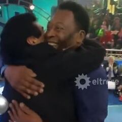 Es historia y os tocará el alma: el día que Pelé cumplió en directo un sueño de Maradona