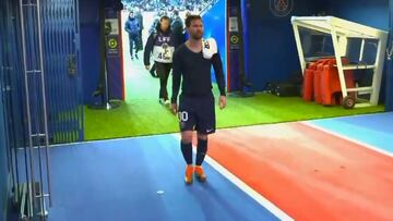 El gesto de Messi tras la derrota que se lo afea la afición del PSG