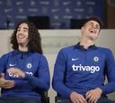 Cucurella canta la canción que le hicieron los fans del Chelsea y Kepa cuenta la anécdota del día que debutó