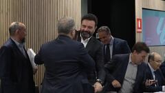 Está dando mucho que hablar: así fue el abrazo entre José Ángel Sánchez y Laporta