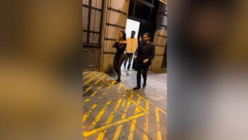El vídeo que arrasa en redes: el flow de Tchouameni saliendo de uno de los sitios de moda de Madrid