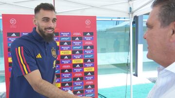 Borja Iglesias: “En el fútbol moderno un delantero debe hacer de todo”