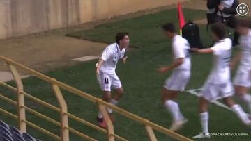 Qu¨¦ bonito tiene que ser ganar un t¨ªtulo con el Madrid con este disparate de gol: un cachorro de Arbeloa...