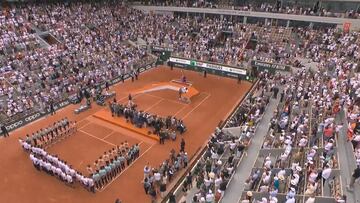 El tierra trágame de Swiatek al levantar el trofeo que ya es viral