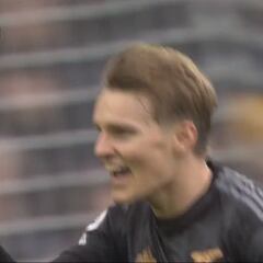 Cuando juntas lo mejor de Ozil con el mejor Arsenal sale esto: barbaridad de Odegaard