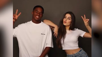 Endrick y su discurso en perfecto español junto a su profesora