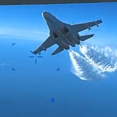 El vídeo del Pentágono que muestra al caza ruso soltando combustible sobre el dron estadounidense