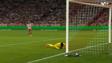 Pagas una millonada y es una condena diaria para el United: vean cómo echan de menos a De Gea allí