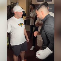 Un fan le pide a Ilia Topuria que le dé un puñetazo: se arrepintió al 100%