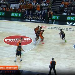 Con el partido ardiendo y la racha en juego Campazzo saco así la varita para ganar