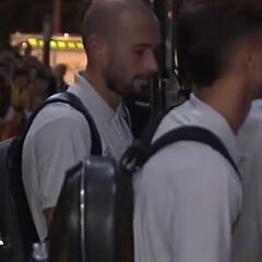 Aficionados valencianistas despidieron a los jugadores del Espanyol con este bochornoso cántico