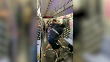 La pelea en el metro de NY que asusta al mundo: significativo lo que hicieron los demás pasajeros