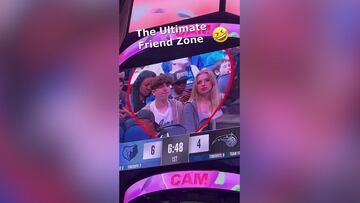 Cuando aparece la kiss cam y todo lo que puede salir mal, sale peor: la cara del chico, un poema