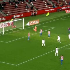 Cuando tienes un delantero élite pasan estas cosas: tremendo lo de Cavani...