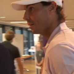 Acaba de retirarse por una lesión y Nadal hace esto en las oficinas de Wimbledon: es el mejor