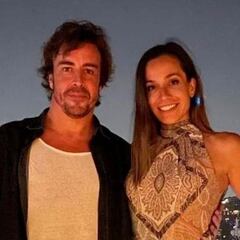 El loco y divertidísimo deporte que han practicado Alonso y su pareja Andrea en vacaciones