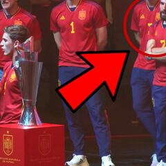 La ejemplar reacción de Carvajal al público cuando arreciaban los insultos a Gavi