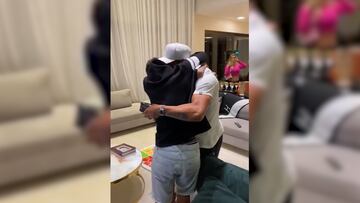 Imaginen ser esos niños: el regalo de cumpleaños de Hulk a sus hijos con Messi y Cristiano en el ajo